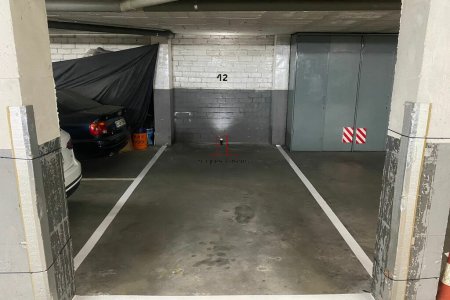 Se vende plaza de parking en el centro de Figueres Figueres